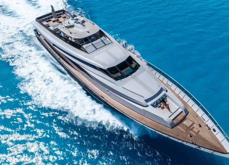Luxus-Yacht Custom Royal Yacht 150 - My Foners